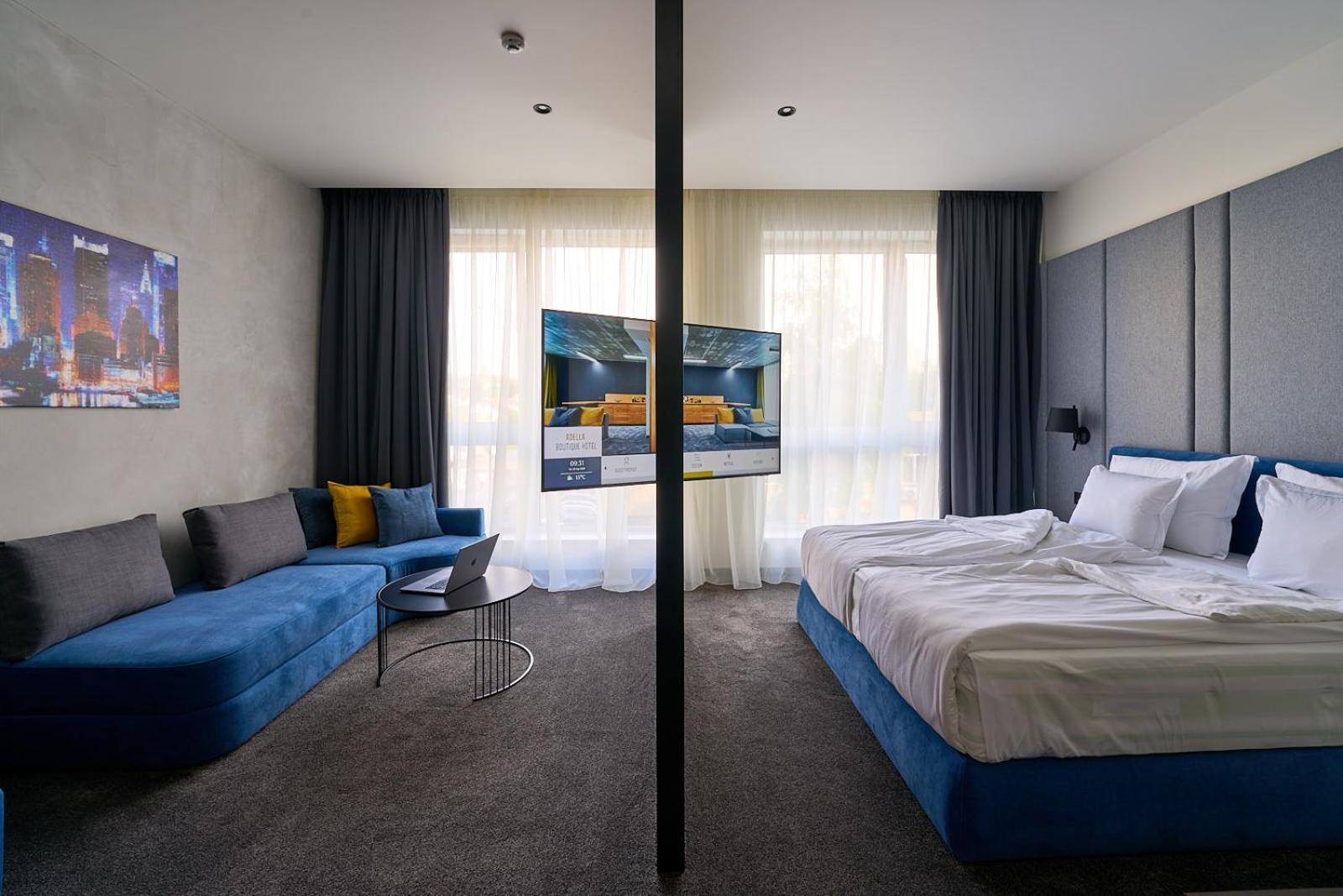 Adella Boutique - Free Secured Parking Aparthotel