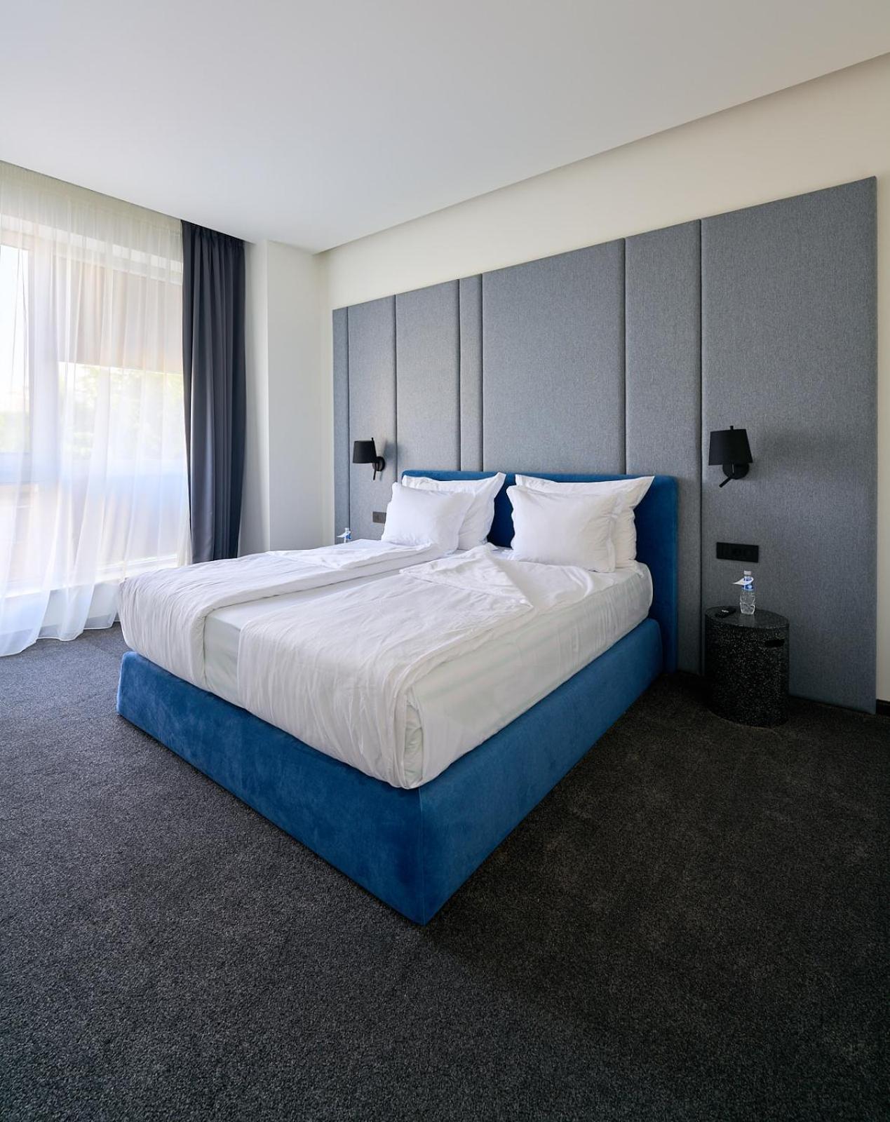 Adella Boutique - Free Secured Parking Aparthotel 4*