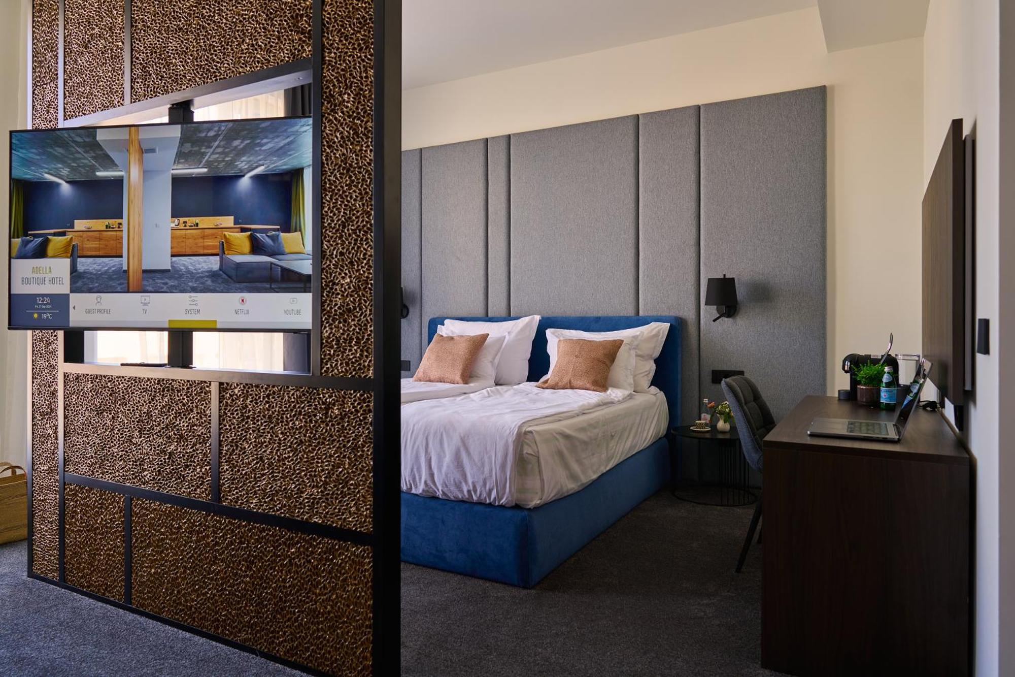 Adella Boutique - Free Secured Parking Aparthotel