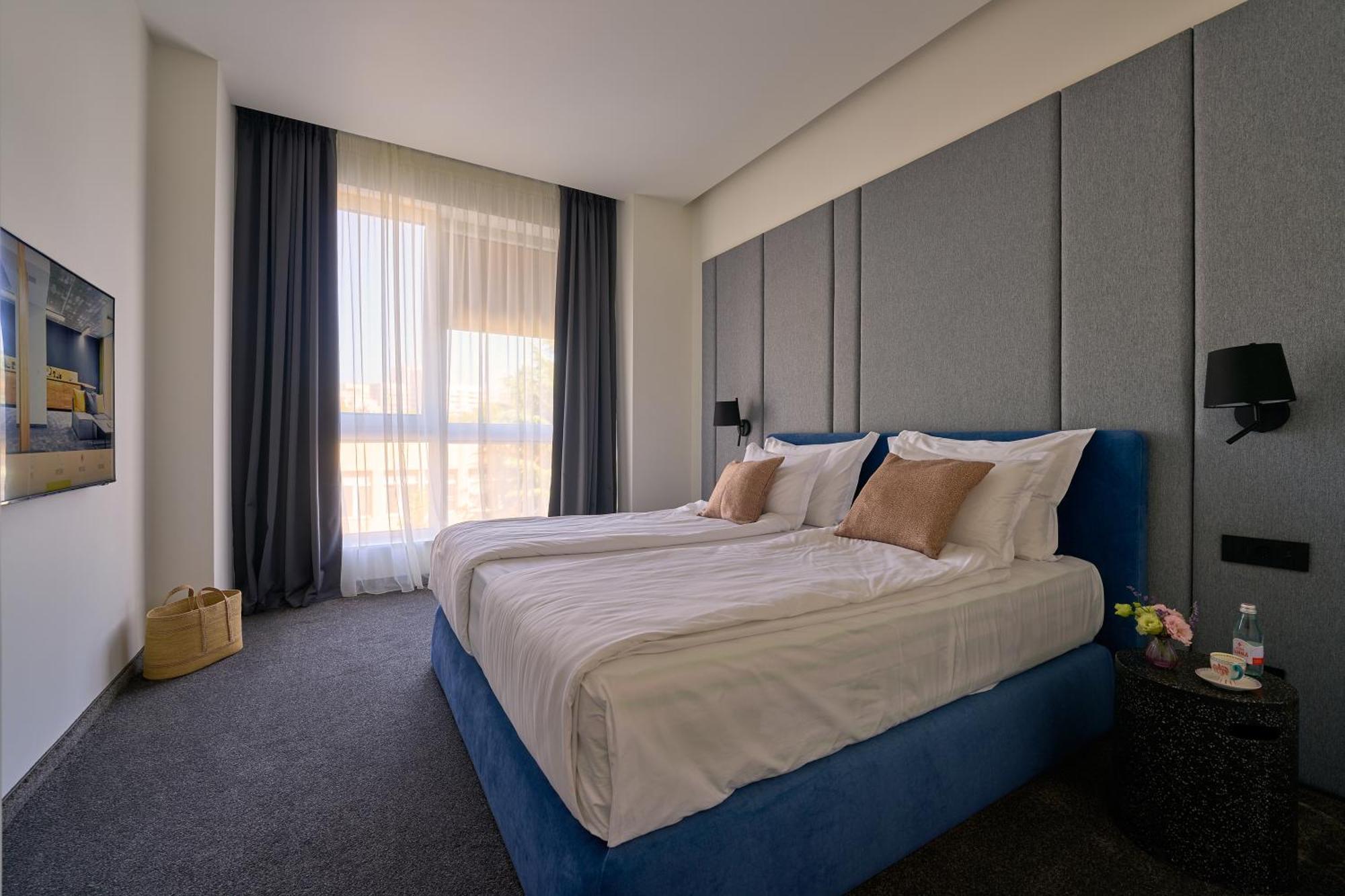 Aparthotel Adella Boutique - Free Secured Parking 4*
